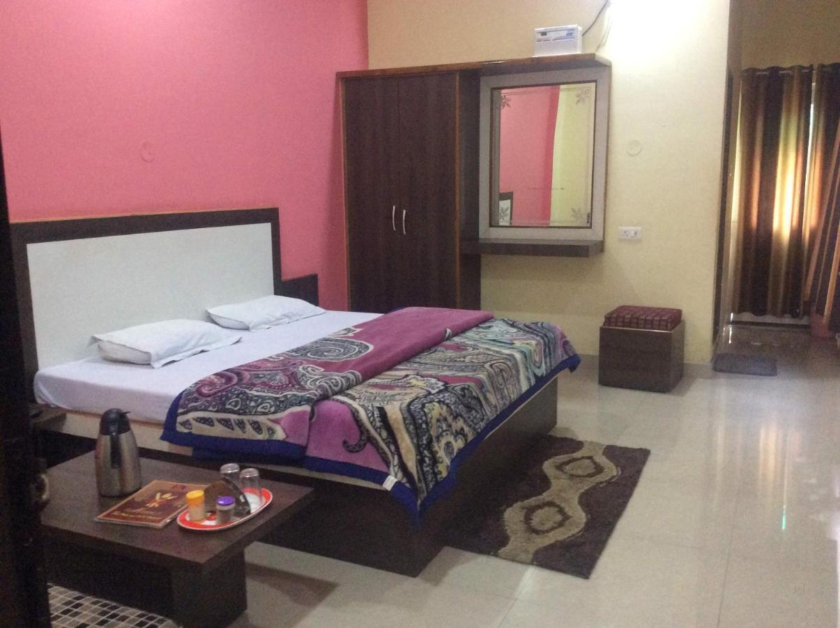 Hotelyashpalace Maihar Dış mekan fotoğraf